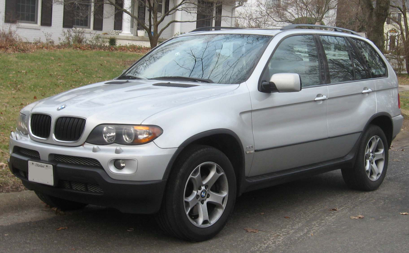 Illustration for article titled Accidental Luxury SUV Comparo